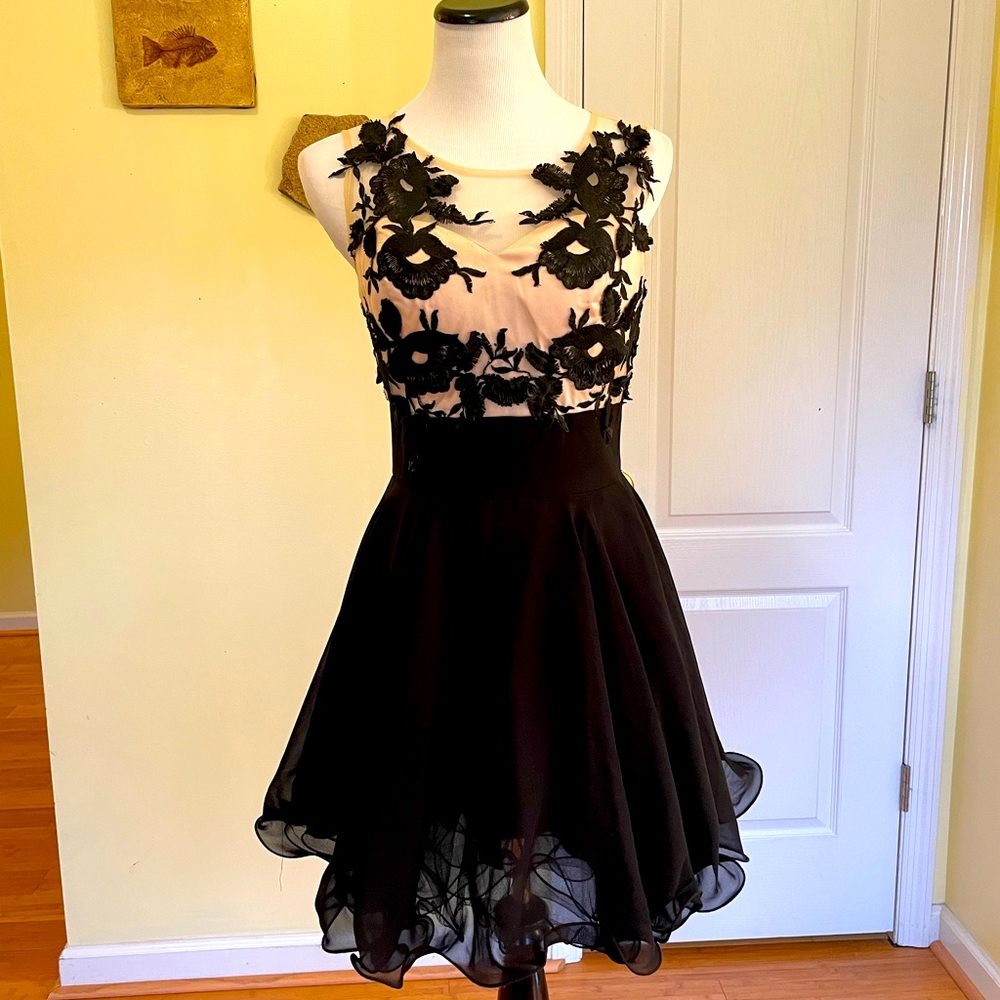 ModCloth ChiChi of London Dress - Picture 2 of 12
